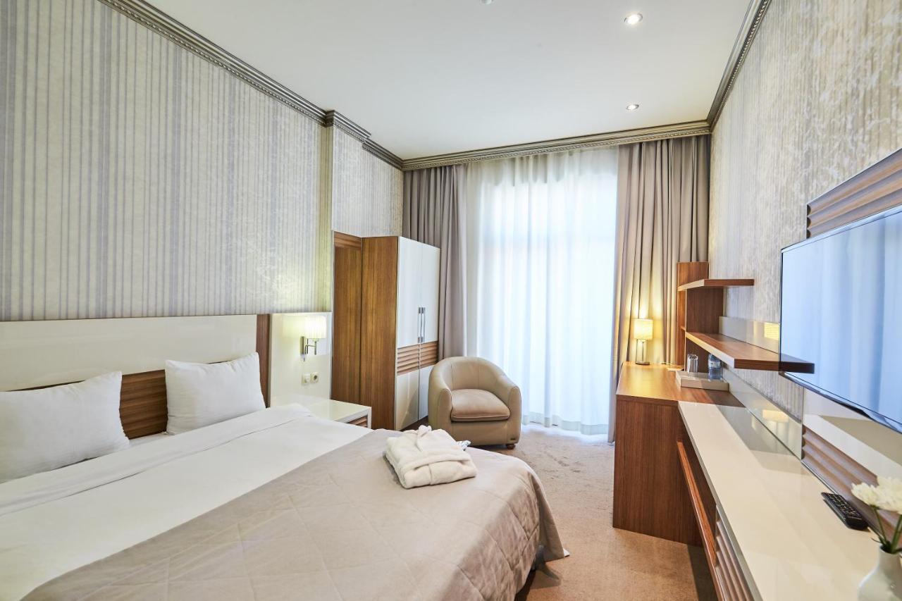 Bs Hotel Baky Esterno foto