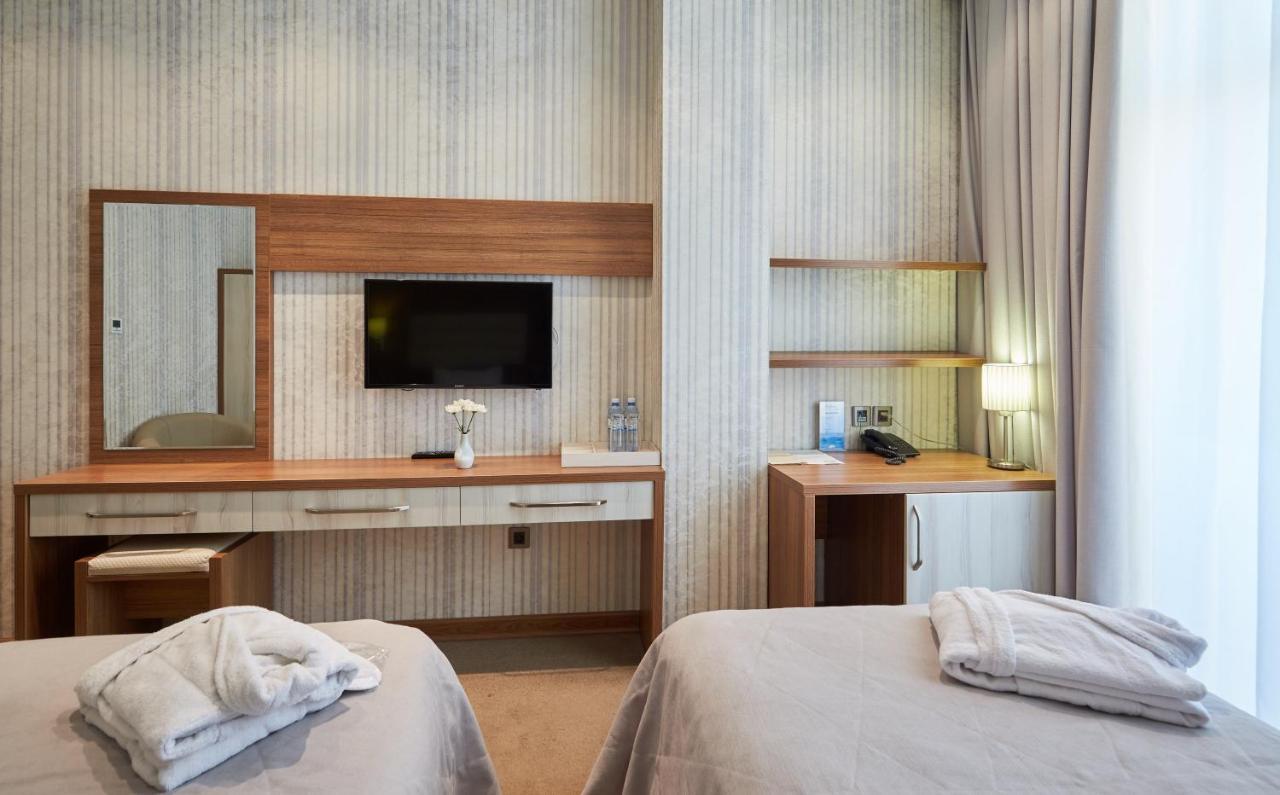Bs Hotel Baky Esterno foto