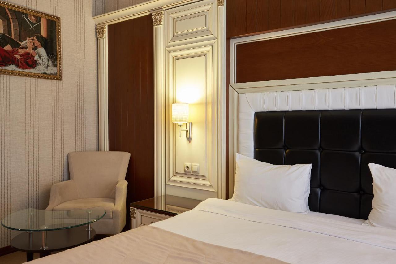 Bs Hotel Baky Esterno foto